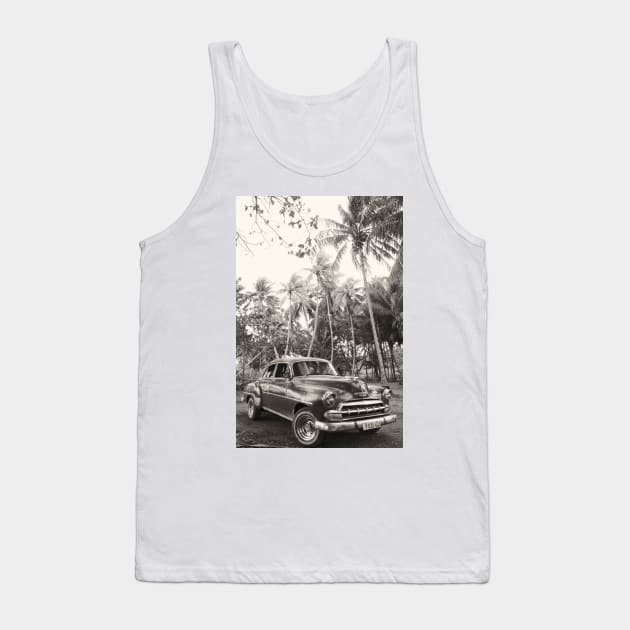 Classic car in Cuba Tank Top by Offiinhoki